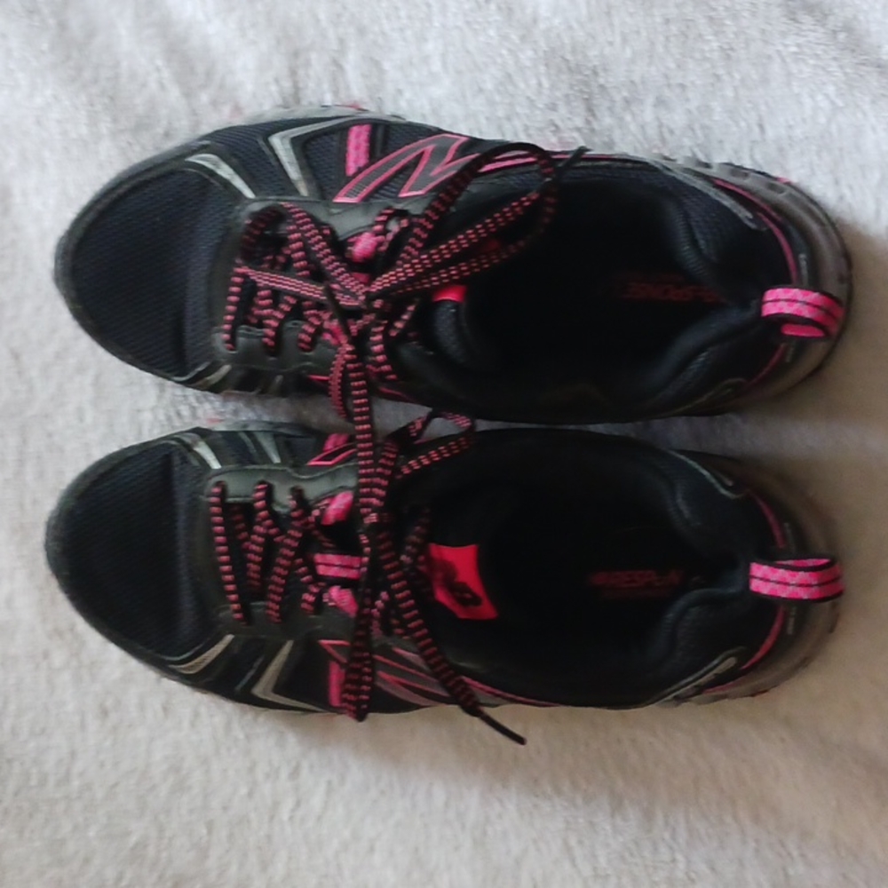 New Balance Tennis Shoes